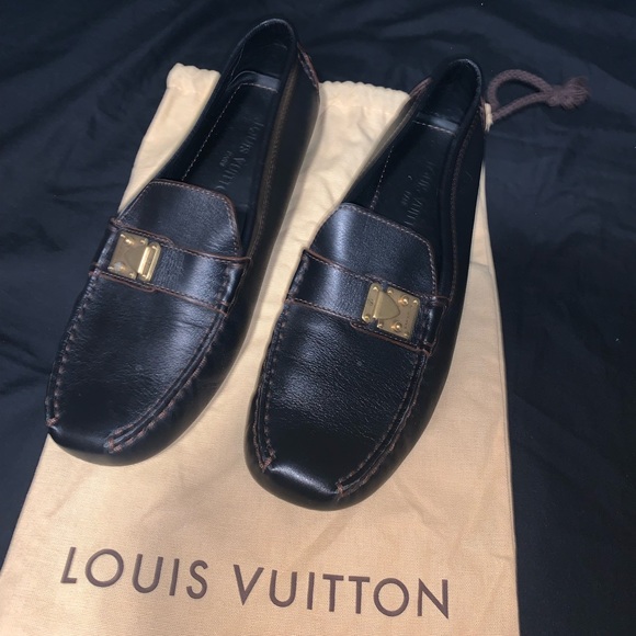 Woman’s Louis Vuitton Loafers - Picture 16 of 16